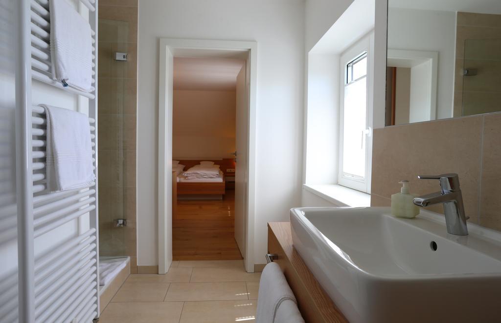 Ernst Cluesserath Weingut & Weinhotelchen Trittenheim Extérieur photo